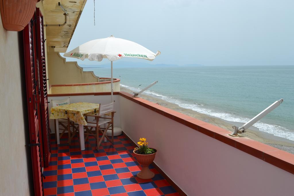 פונטקניאנו Casa Vacanze Dei Navigatori On The Sea מראה חיצוני תמונה